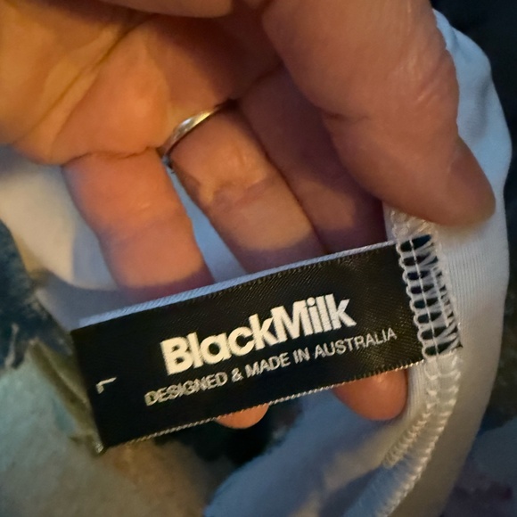 Black Milk Winter Queen Robe size L - Picture 3 of 3